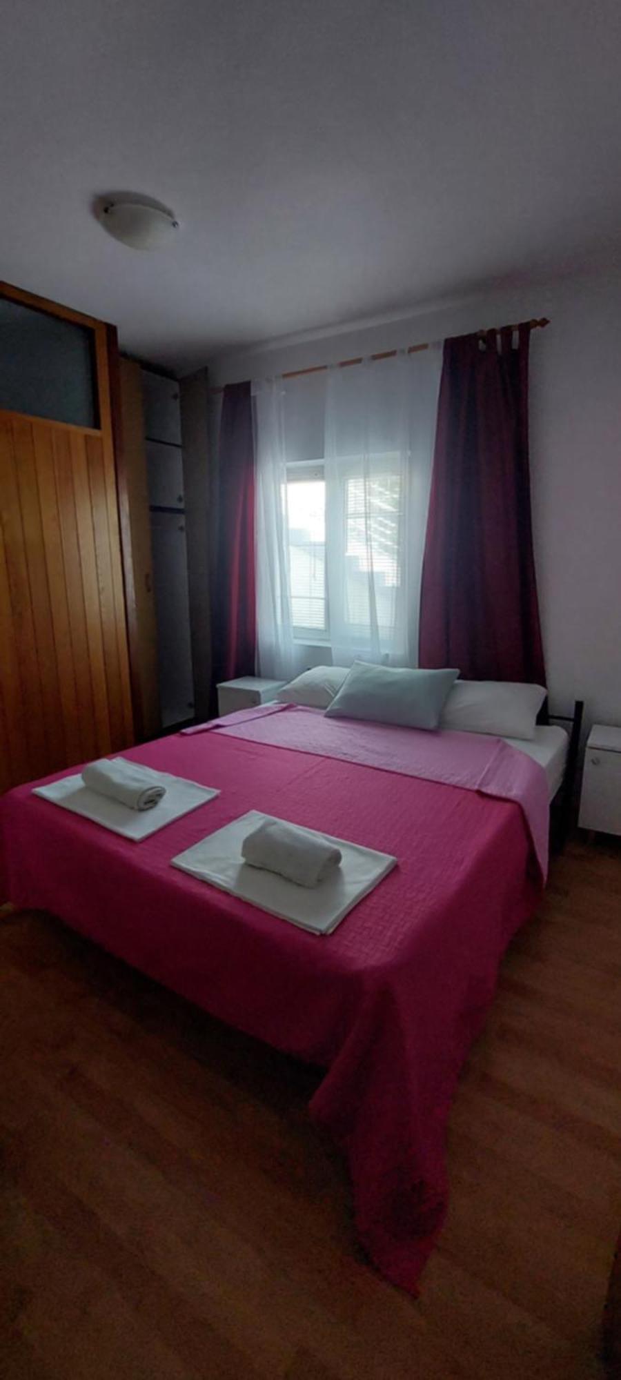 Apartmani Tinka Starigrad Paklenica Exterior foto