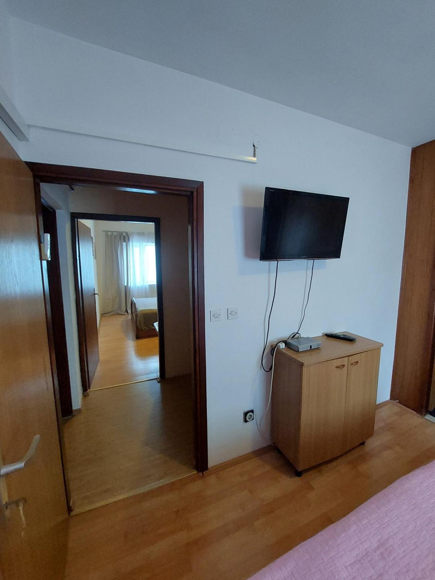 Apartmani Tinka Starigrad Paklenica Exterior foto