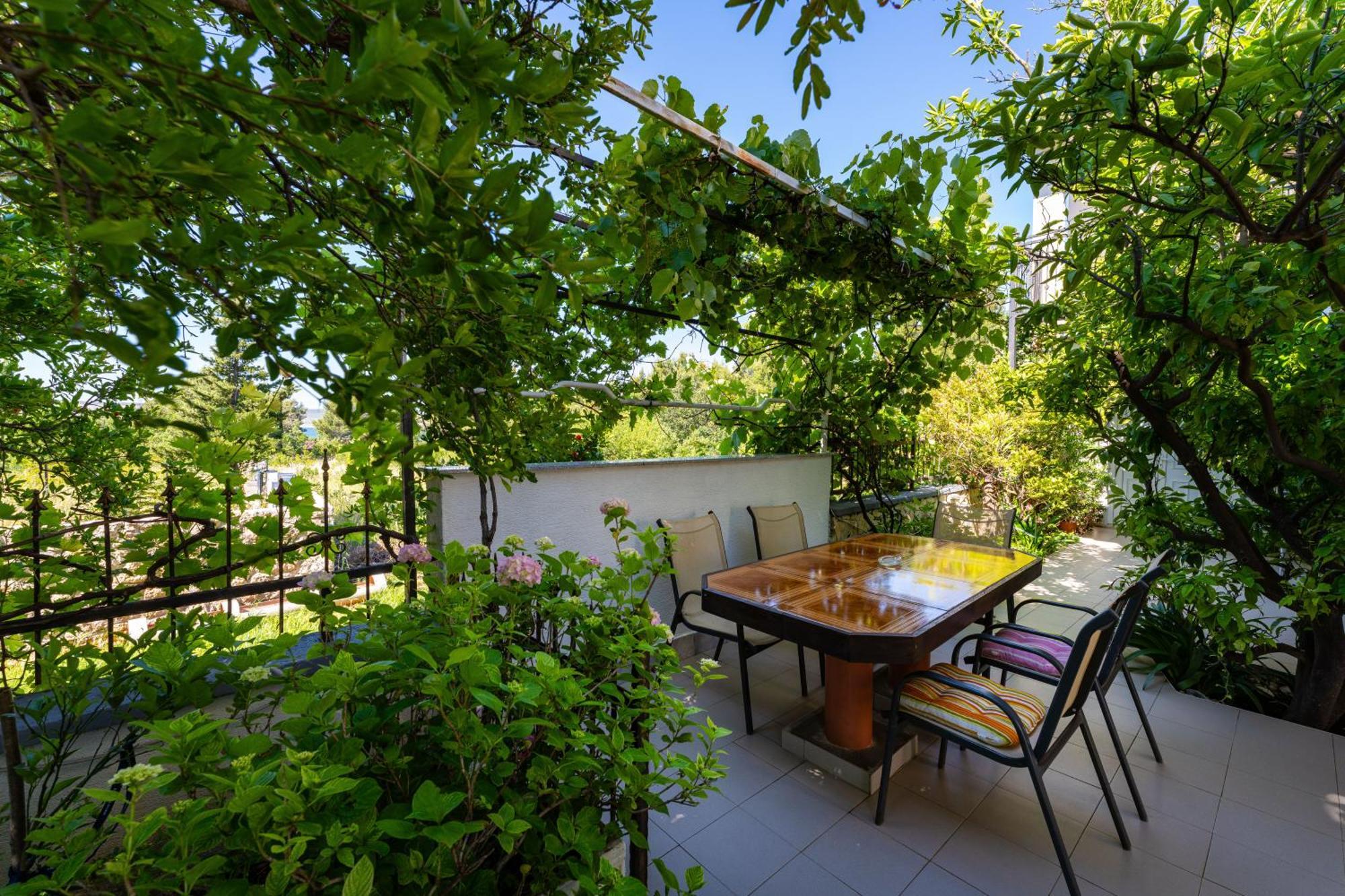 Apartmani Tinka Starigrad Paklenica Exterior foto